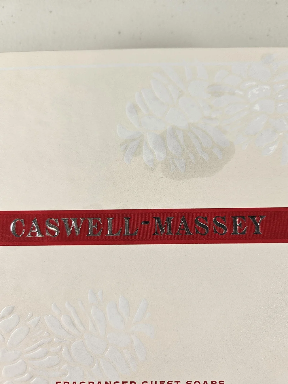 Caswell-Masset Fragranced Guest Soaps - White with Red Accent Brand New 4 Soaps